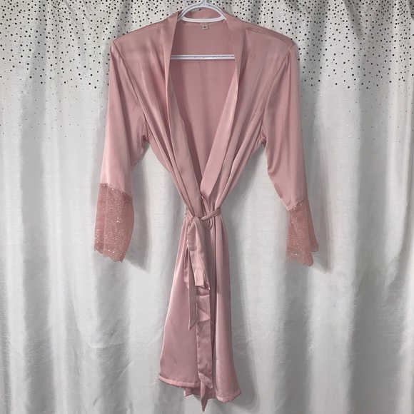 White silk/lace robe - Picture 5 of 5